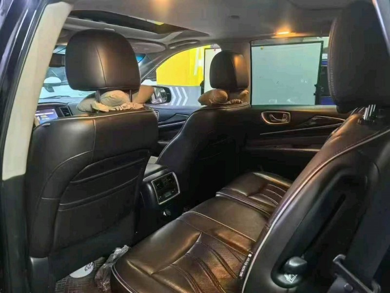 武汉18年英菲尼迪QX607