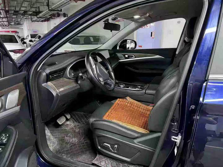 成都23年创维EV64