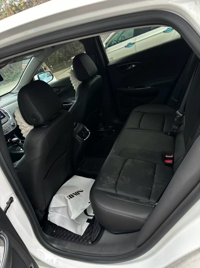 乐山25年雪佛兰迈锐宝4