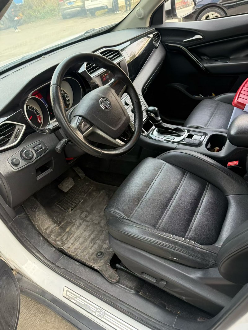 乐山16年名爵gs3