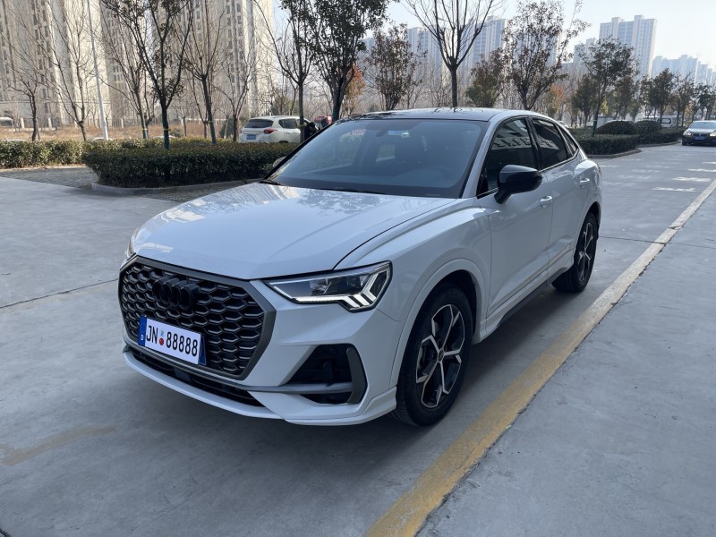 济宁22年奥迪Q33