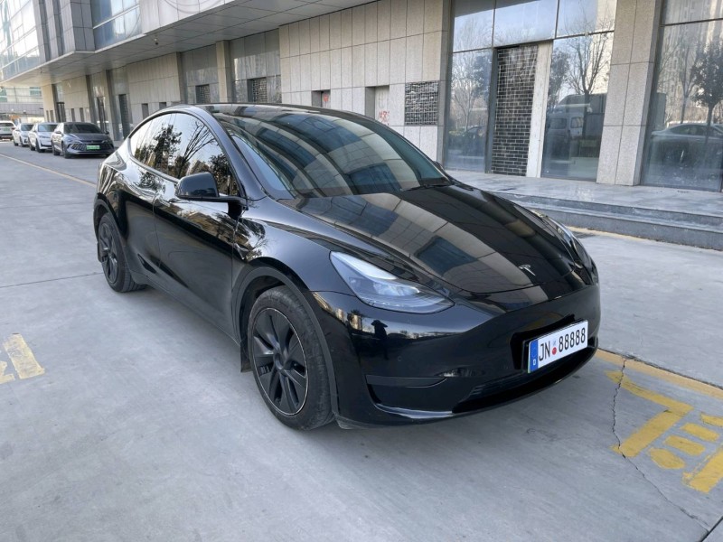 济宁23年特斯拉MODEL Y3