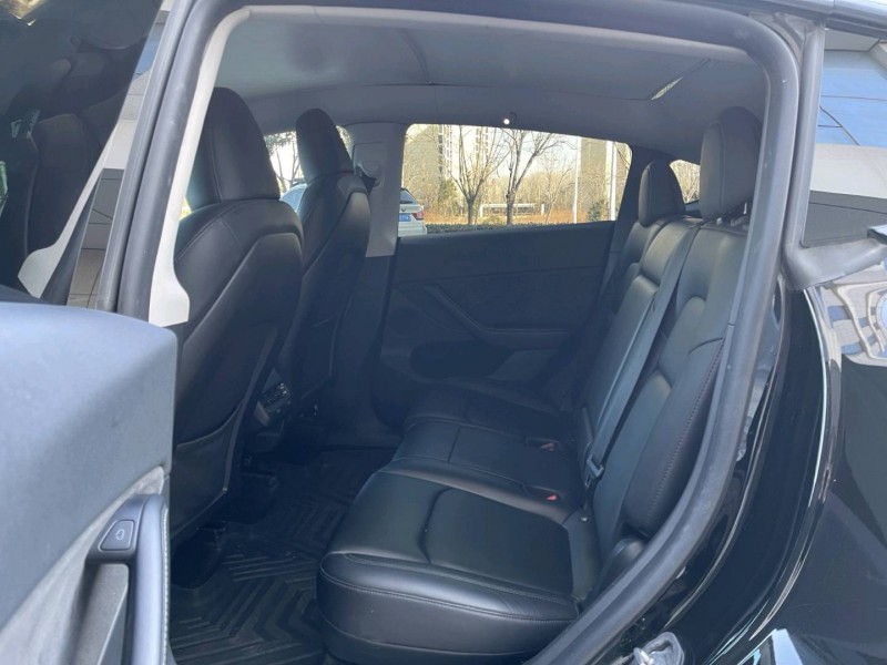 济宁23年特斯拉MODEL Y5