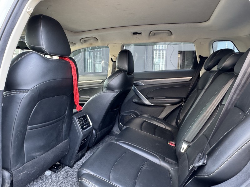 岳阳21年吉利博越5