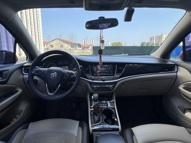 岳阳17年别克威朗5