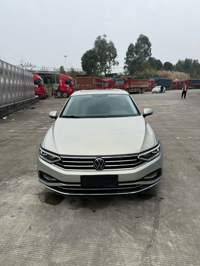 乐山21年大众迈腾1