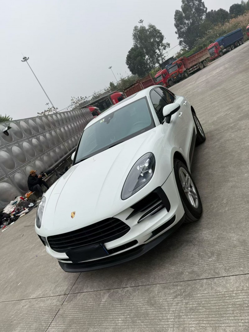 乐山19年保时捷Macan2