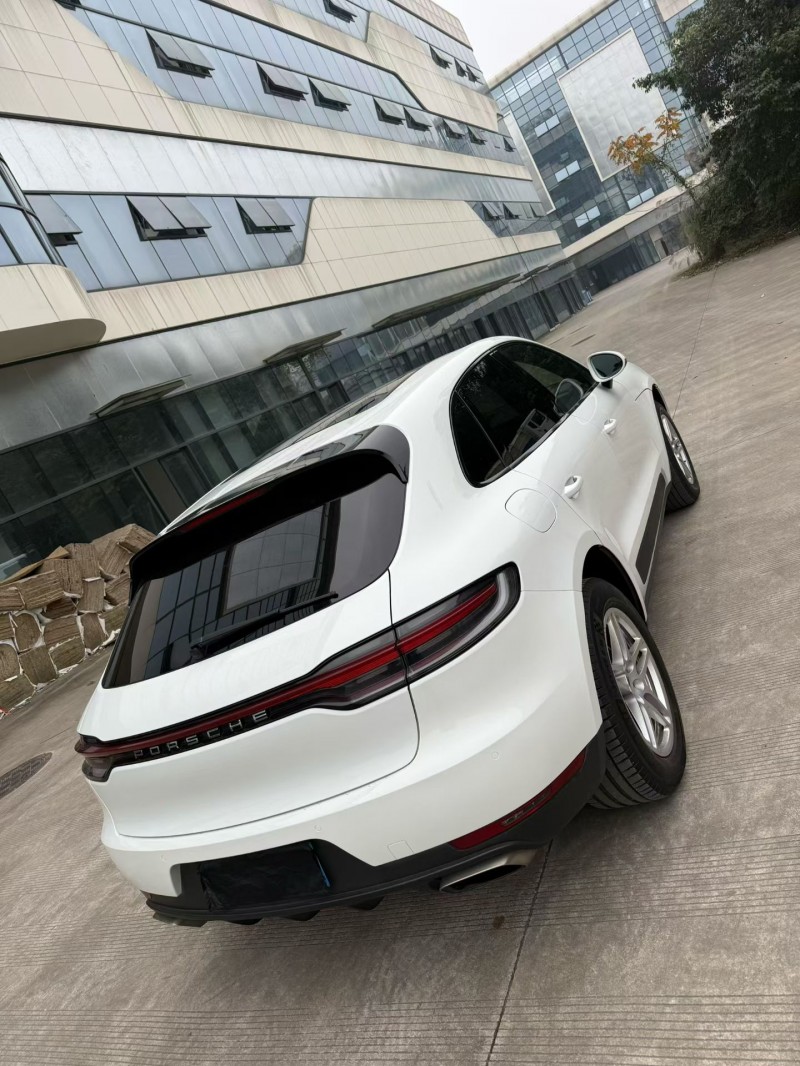 乐山19年保时捷Macan6