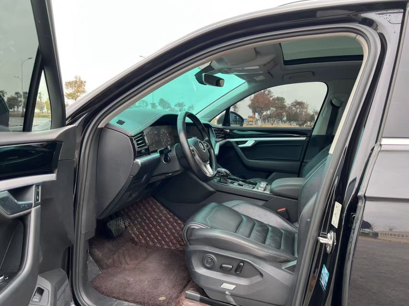 盐城20年大众途锐4