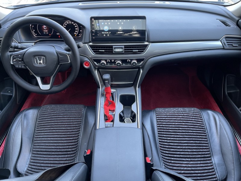 济宁23年本田雅阁6