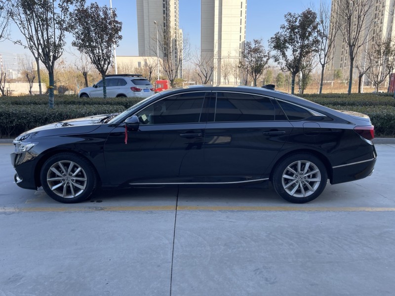 济宁23年本田雅阁7