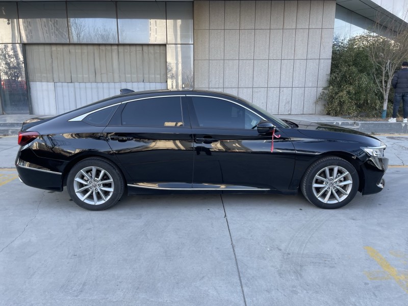 济宁23年本田雅阁9