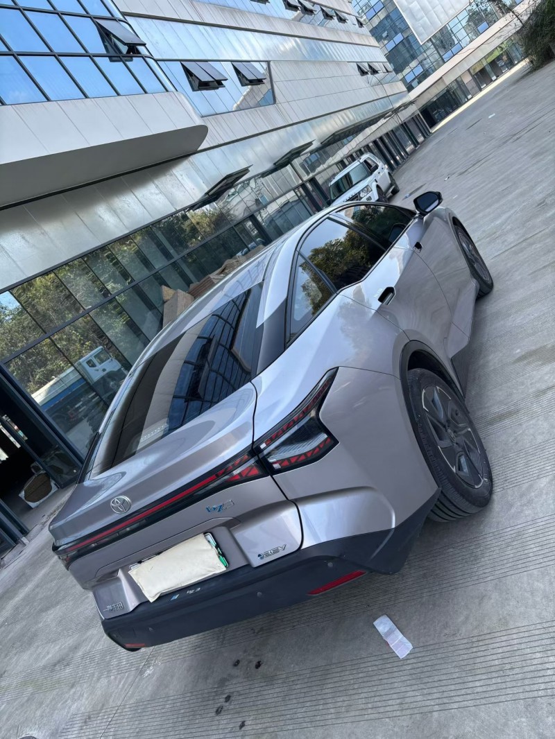 乐山23年丰田BZ3Pro5