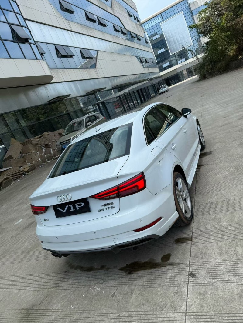 乐山18年奥迪A36