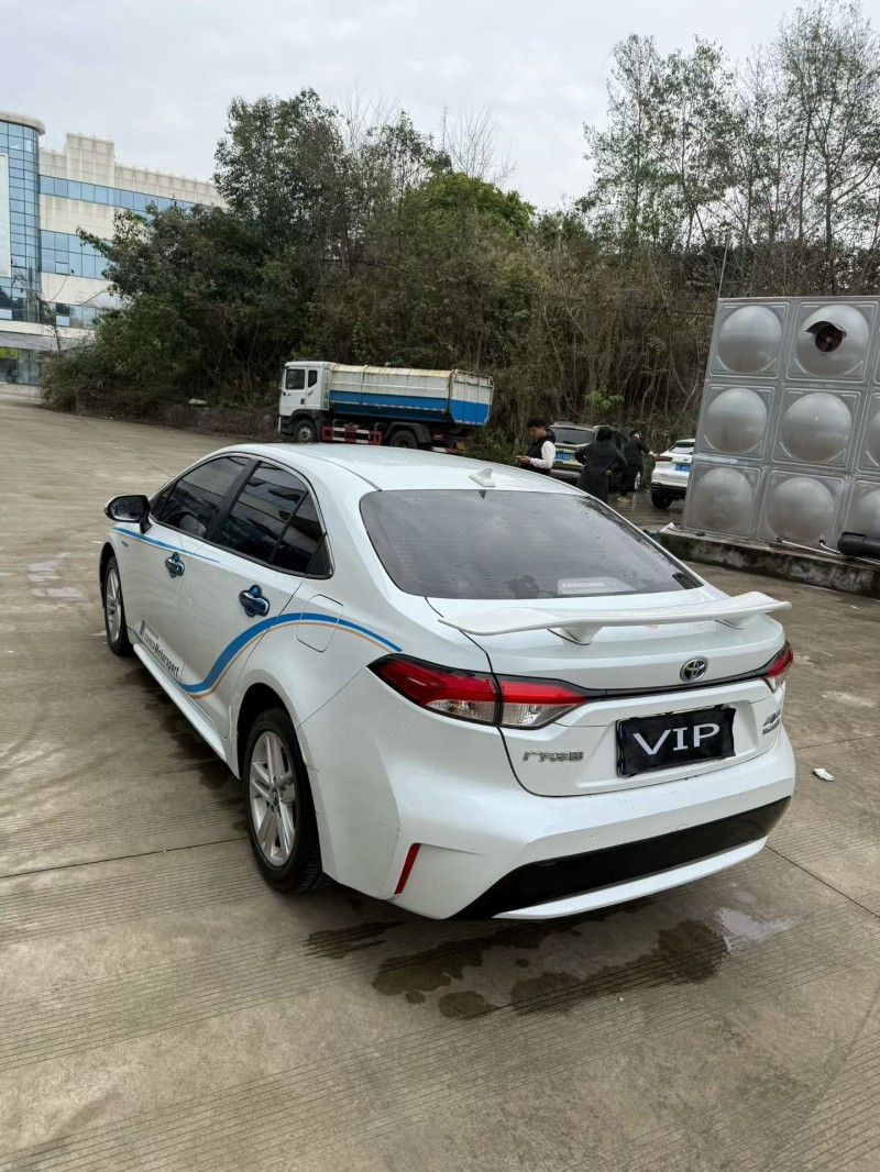 乐山20年丰田雷凌4