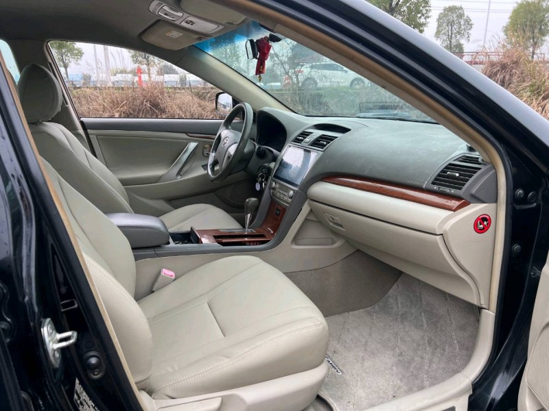 长沙14年丰田凯美瑞6