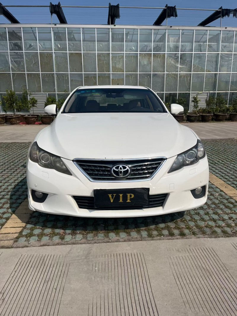 宿迁12年丰田锐志1