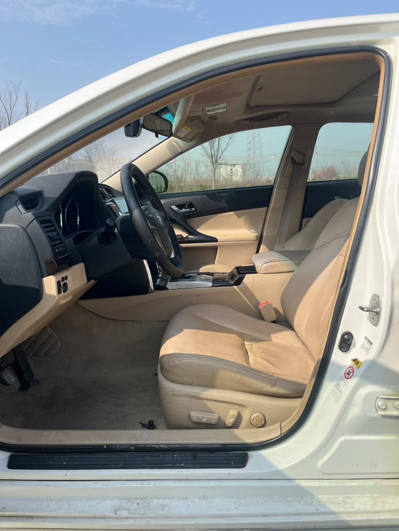 宿迁12年丰田锐志2