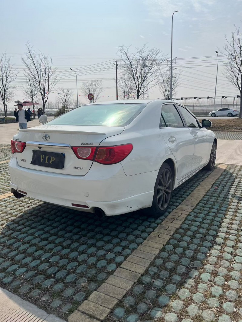 宿迁12年丰田锐志7