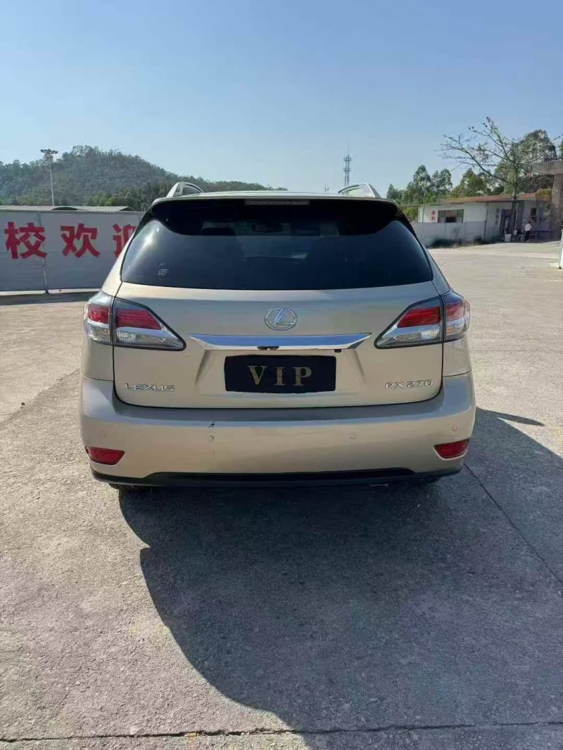 广州12年雷克萨斯RX9