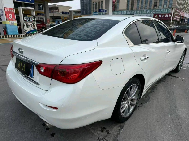 襄阳17年英菲尼迪Q507