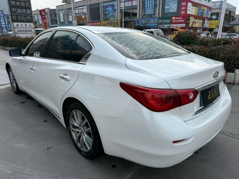 襄阳17年英菲尼迪Q508