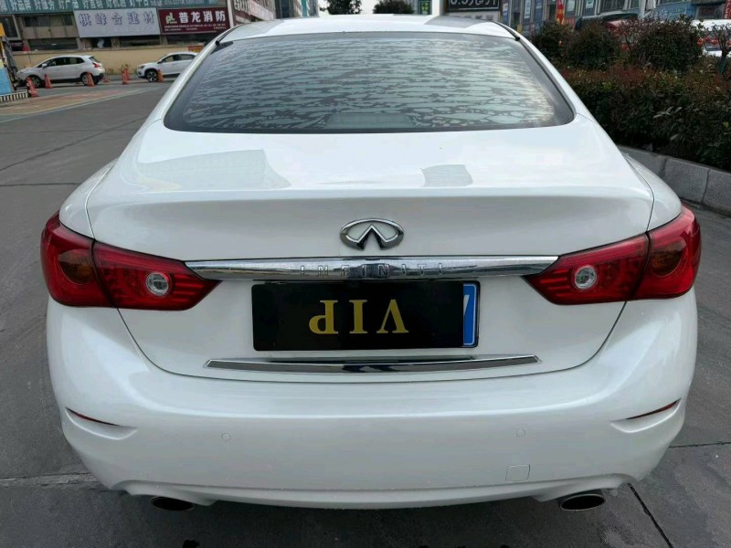 襄阳17年英菲尼迪Q509