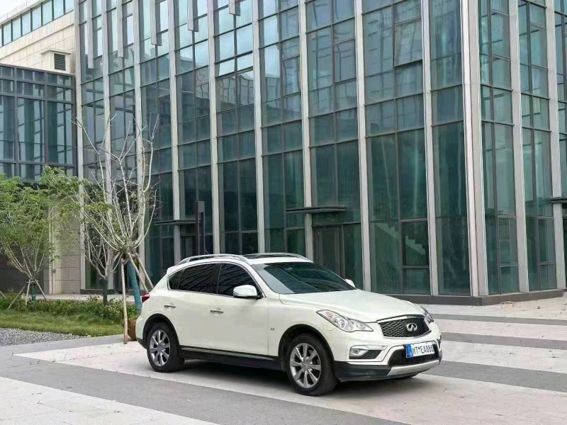 青島17年英菲尼迪QX503