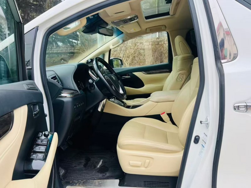 烟台21年丰田威尔法6