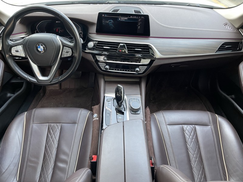 济宁21年宝马5系3