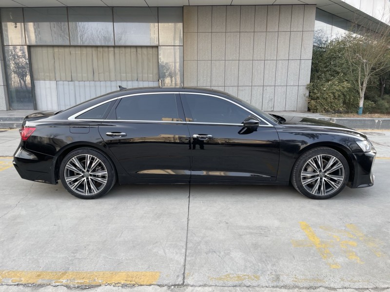 济宁21年奥迪A6L5