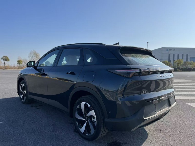 盐城25年极狐汽车阿尔法9