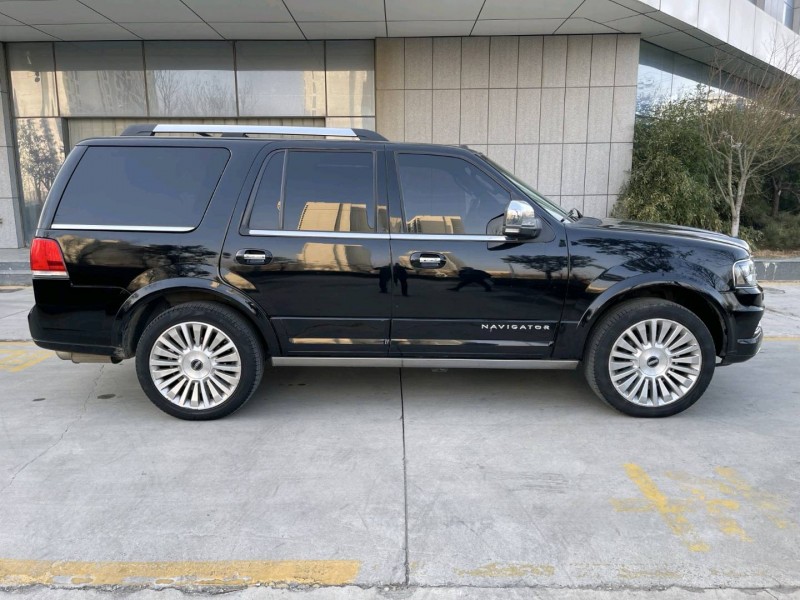 济宁18年林肯领航员9