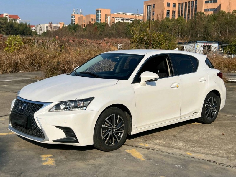 长沙18年雷克萨斯CT2