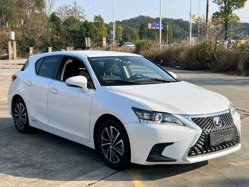 长沙18年雷克萨斯CT3