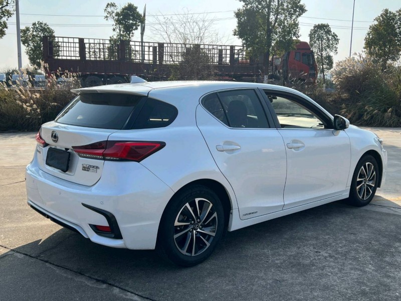 长沙18年雷克萨斯CT7