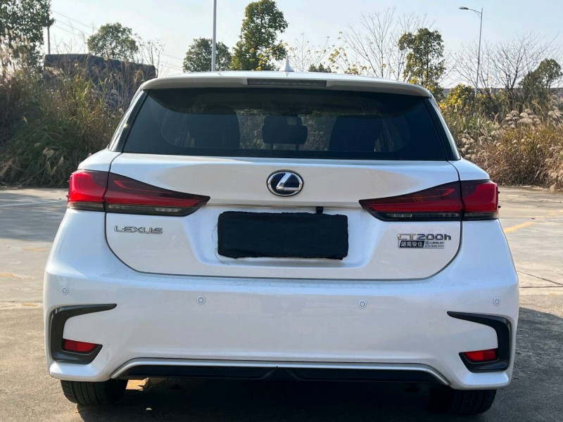 长沙18年雷克萨斯CT8