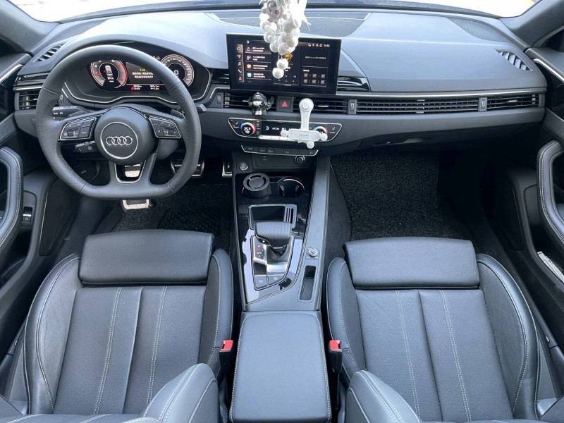 济宁24年奥迪A4L5