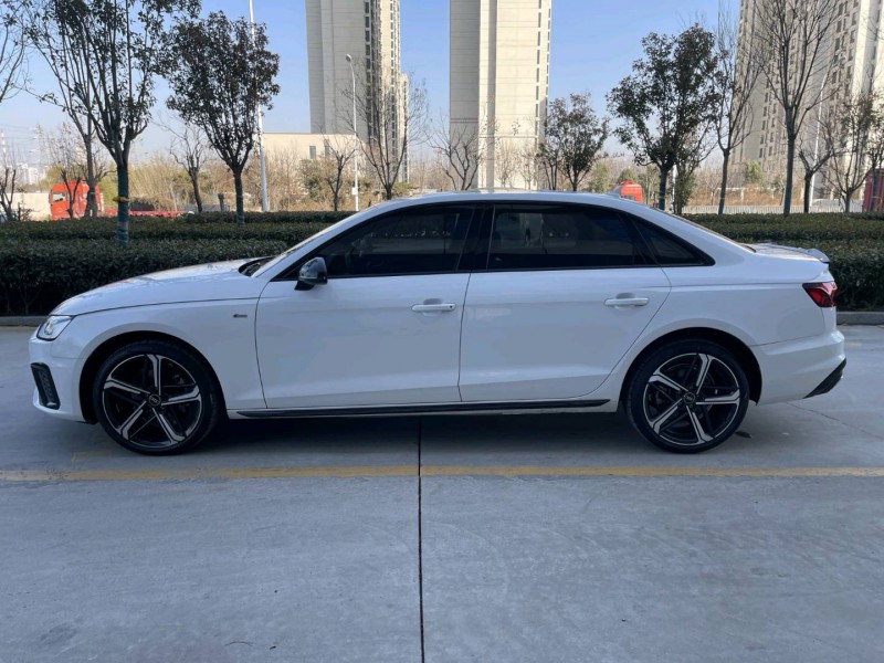 济宁24年奥迪A4L8