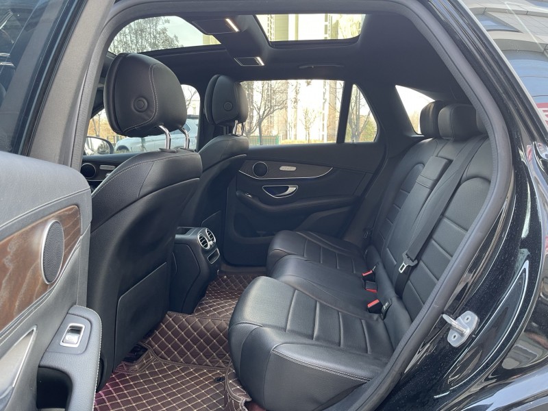 济宁19年奔驰GLC8