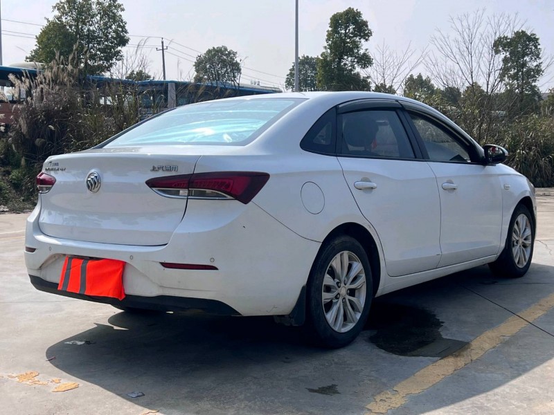 长沙21年别克英朗7