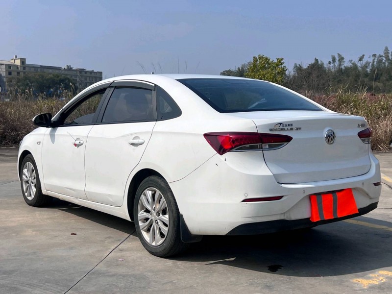 长沙21年别克英朗9