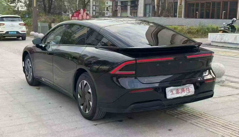汕头25年小鹏汽车m037