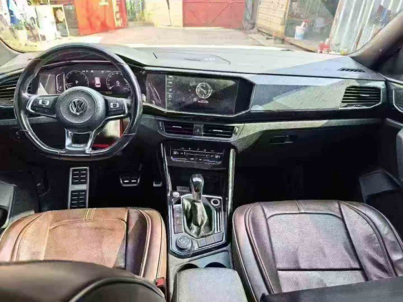 保山20年大众探岳6