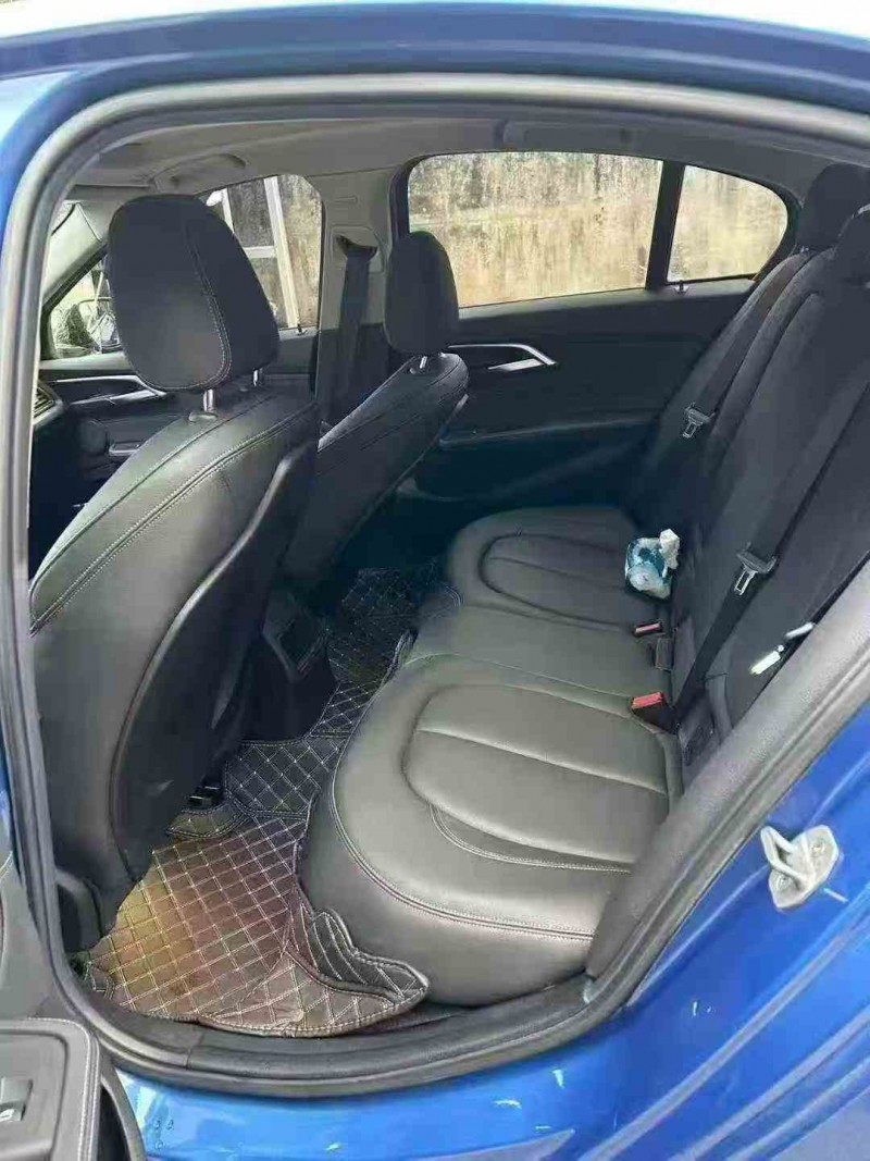 遵义19年宝马1系6