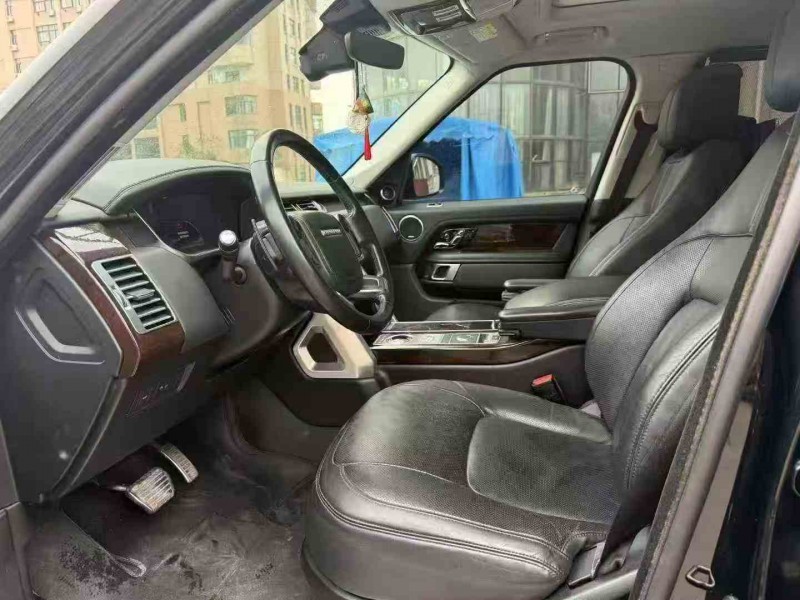 嘉興21年路虎攬勝行政4