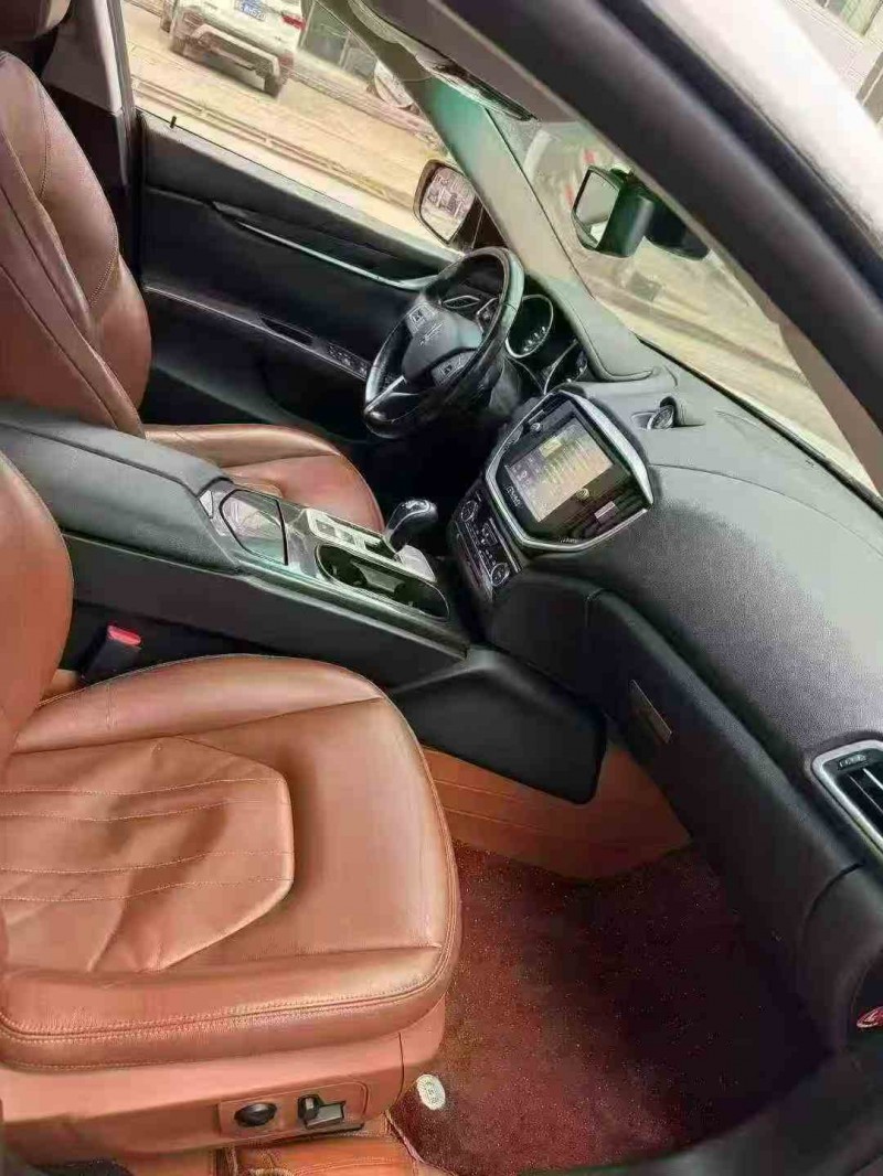 安顺16年玛莎拉蒂Ghibli5