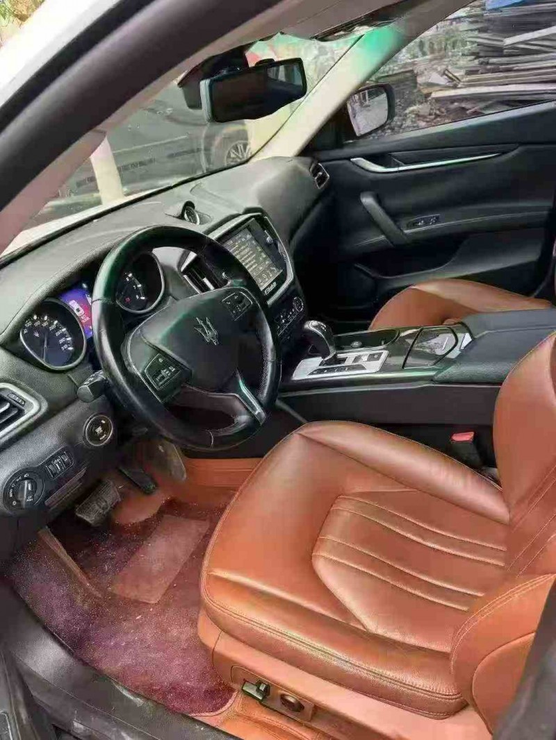 安顺16年玛莎拉蒂Ghibli6