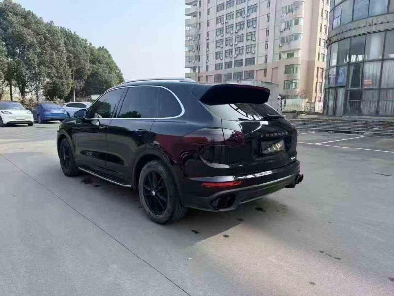 湖州15年保時捷卡宴8