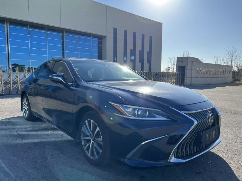 盐城21年雷克萨斯ES2